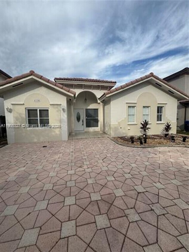 Foto principal - 1150 SW 154th Ave