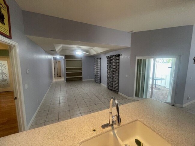 Foto del edificio - 5310 Somerville Drive, Rockledge