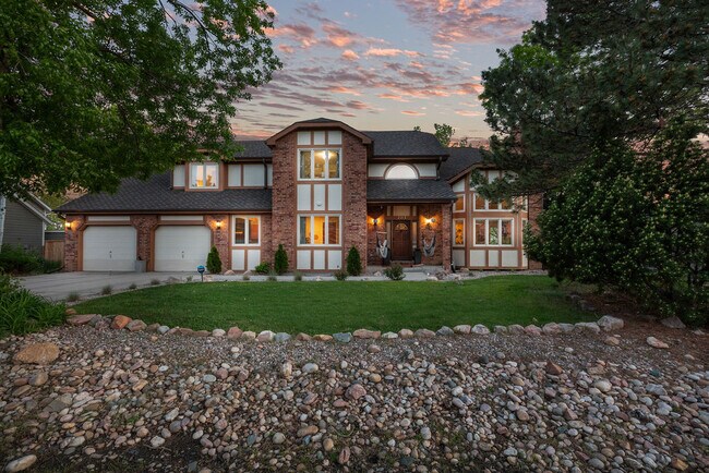 Foto del edificio - 2213 Grosvenor Ct