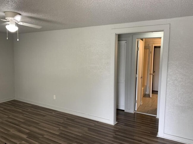 Foto del edificio - 4229 NE 20th St