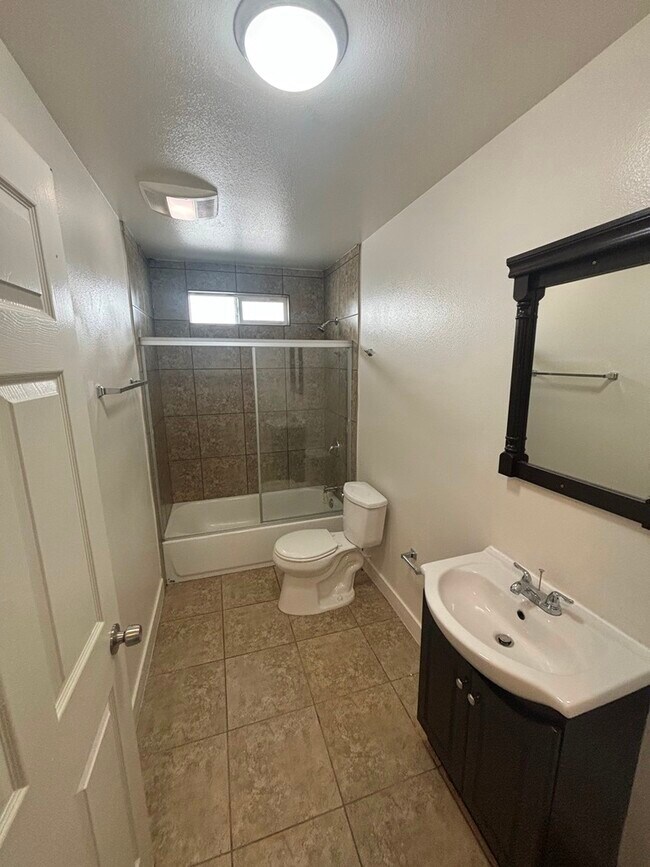 Foto del edificio - 337 E 104th St