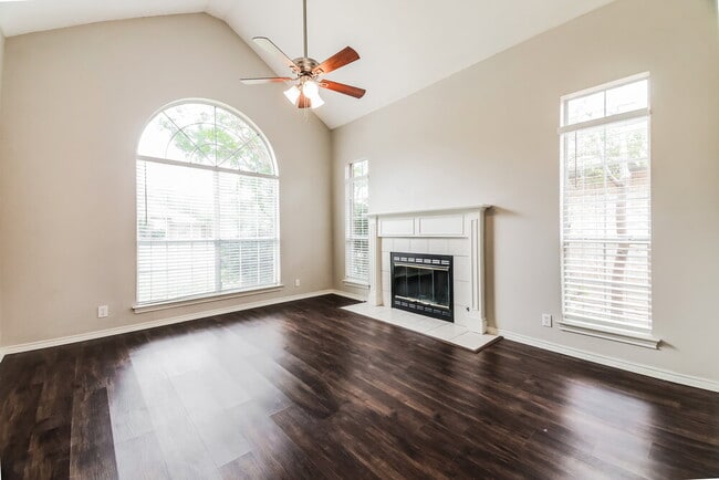 Building Photo - 2115 Lattimore St