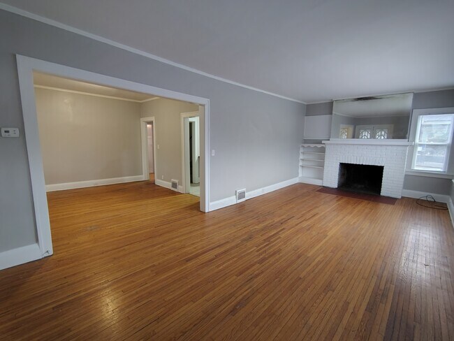 Foto del edificio - 1295 N Main St