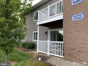 Building Photo - 8701 Tamarron Dr