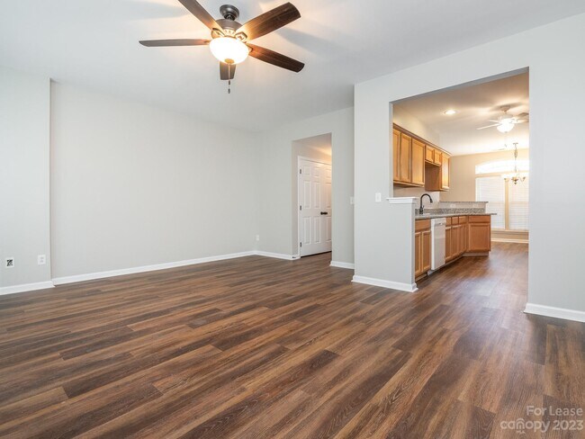 Foto del edificio - 12516 Eudora Ln
