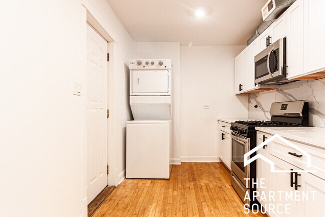 Foto del edificio - 3838 W George St