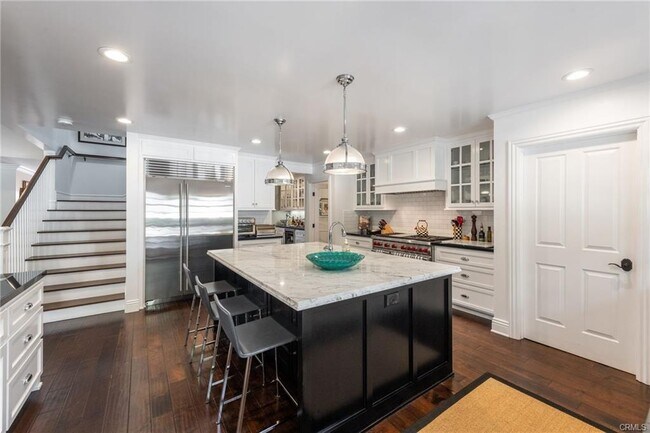 Foto del edificio - 5433 Castle Knoll Rd