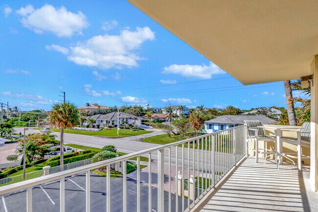Building Photo - 630 Ocean Dr