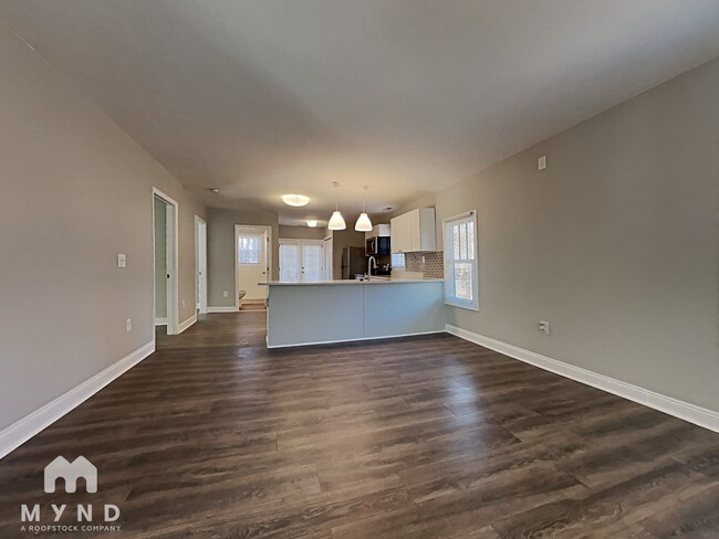 Building Photo - 2525 Darren Dr