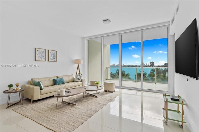 Foto del edificio - 2020 N Bayshore Dr