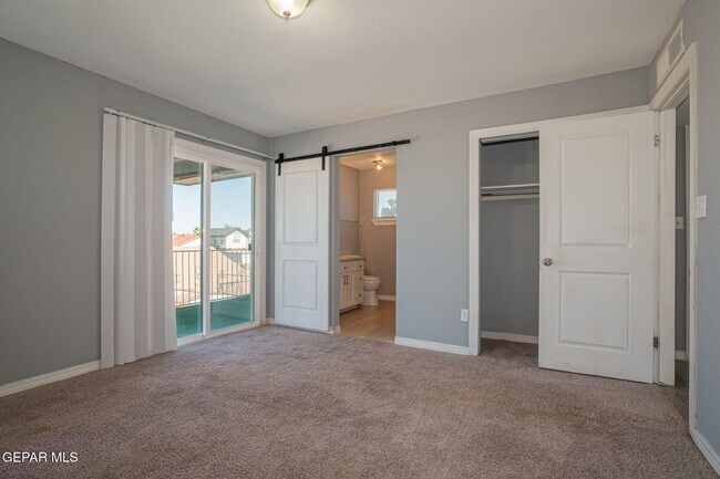 Foto del edificio - 12041 Van Gogh Dr