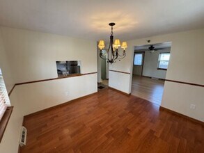 Building Photo - 18 Valade St