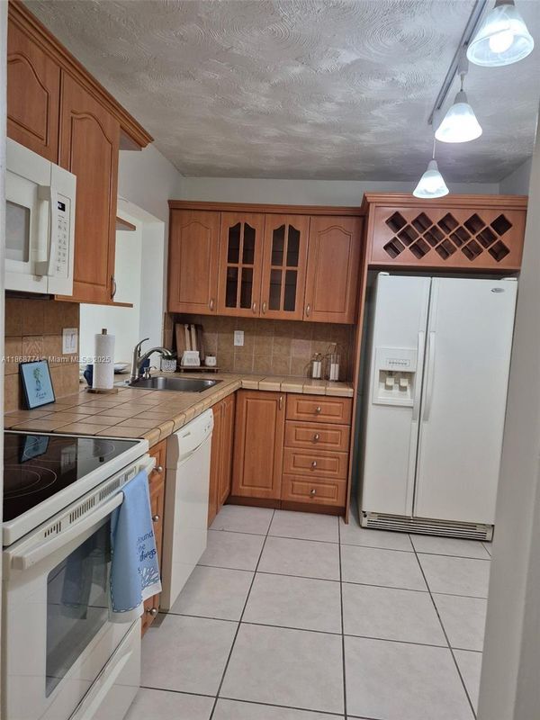 Building Photo - 8540 SW 133rd Avenue Rd