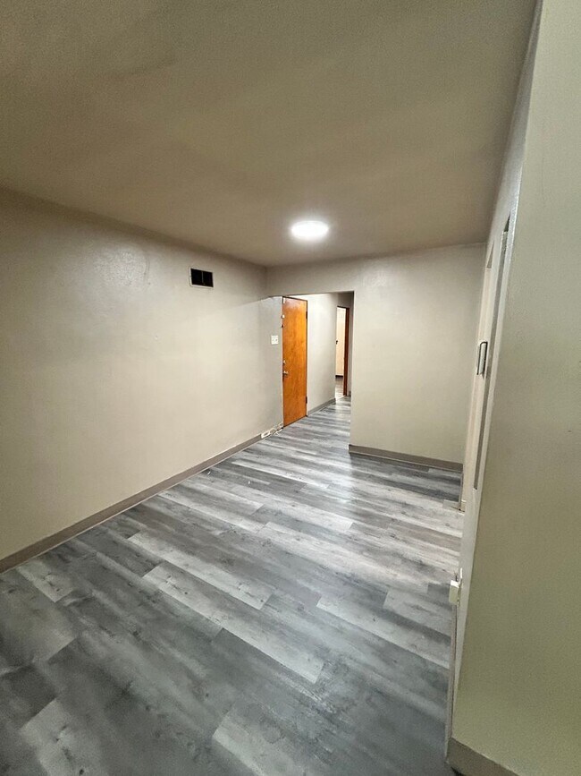 Foto del edificio - Beautiful brick 2 bed in Greendale