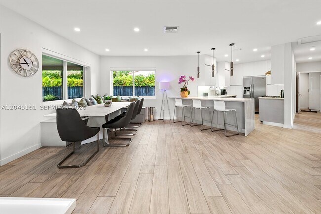 Foto del edificio - 1724 71st St