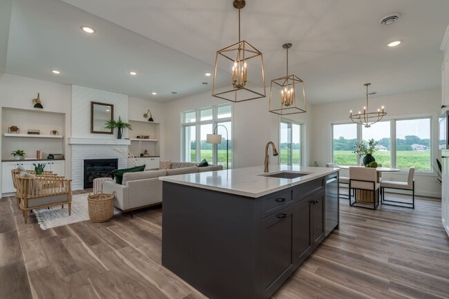 Foto del edificio - 2132 Deerwood Dr