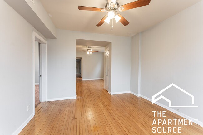 Foto del edificio - 2921 N Allen Ave
