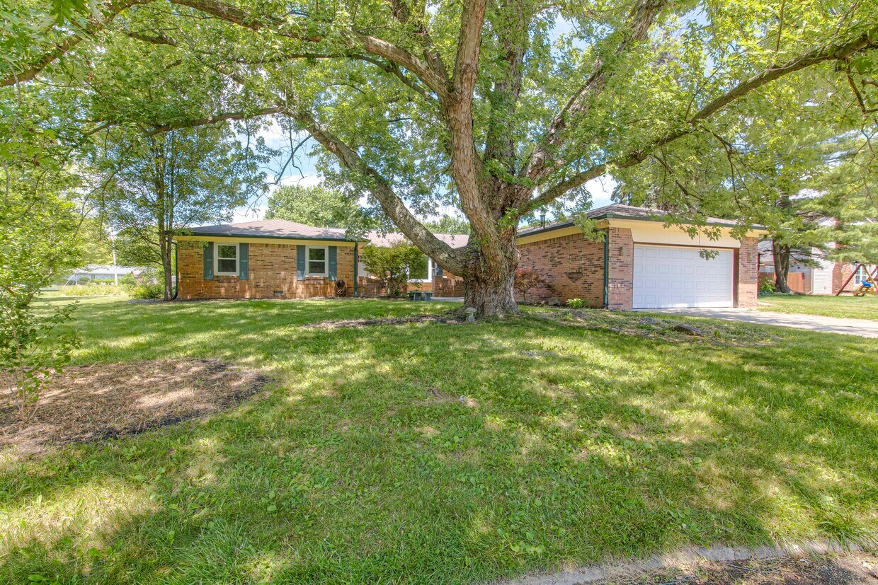 Primary Photo - 3217 Dogwood Ln