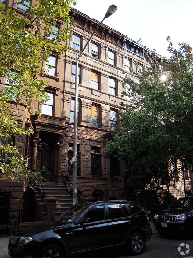 Building Photo - 19 W 121st St