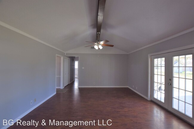Foto del edificio - 4 br, 2 bath House - 426 Crestwood St