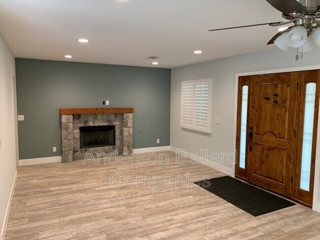 Foto del edificio - 616-620 N Madison Ave