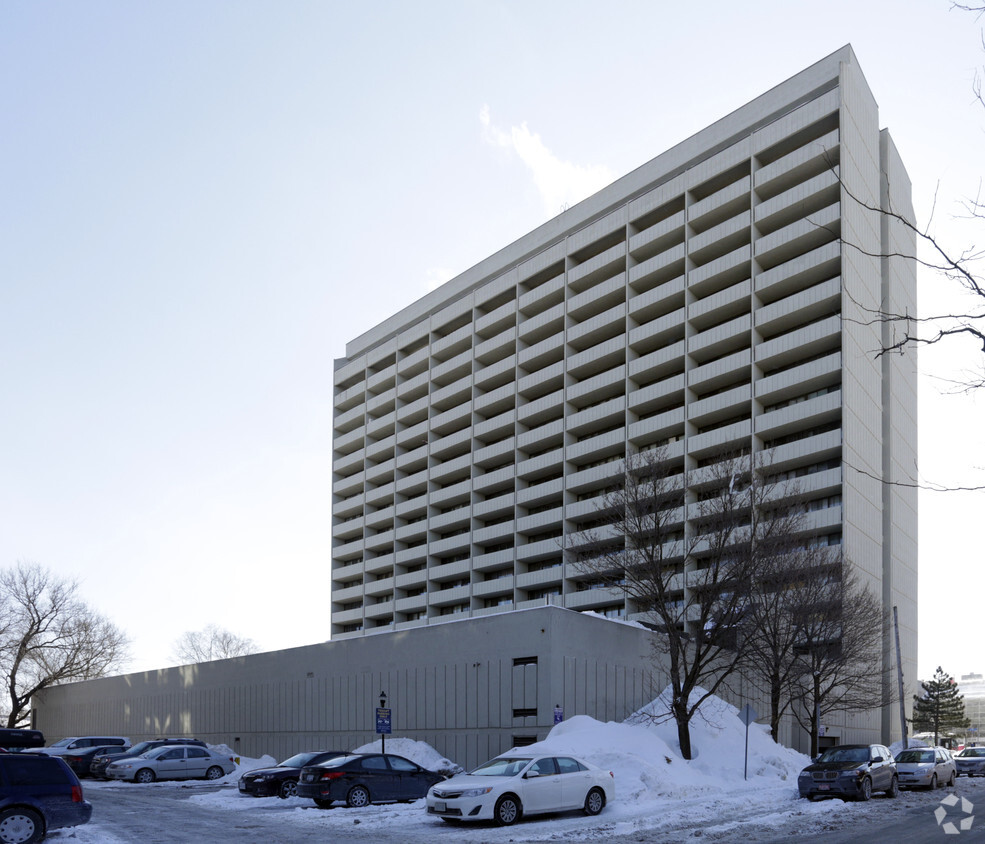 Building Photo - Elgin Square Apartments