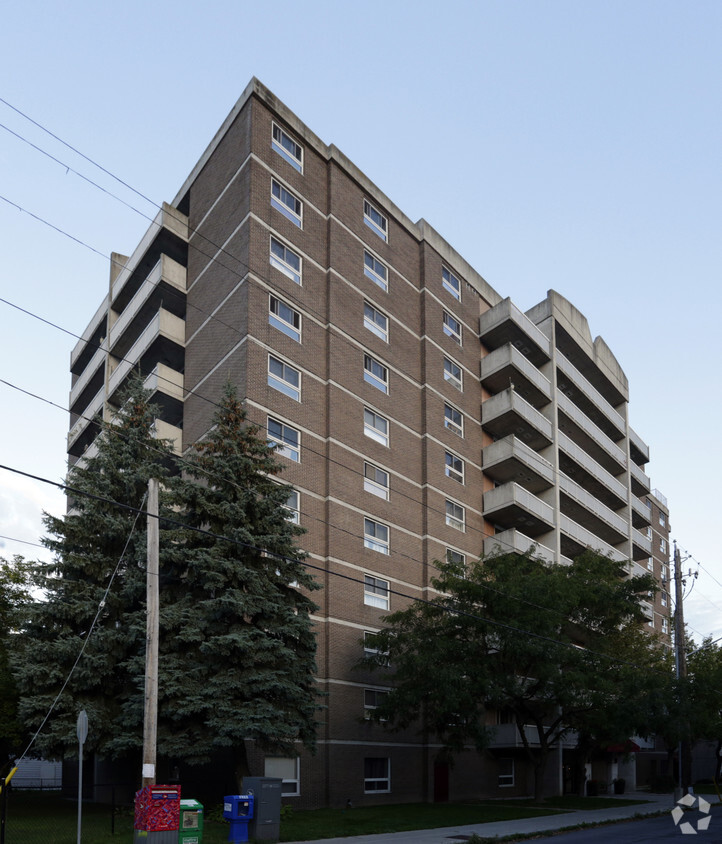 Primary Photo - Burnside Terrace