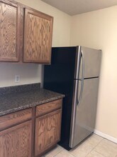 Interior Photo - Royal Mace Apartments