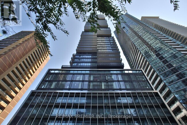 Building Photo - 55 Charles St E