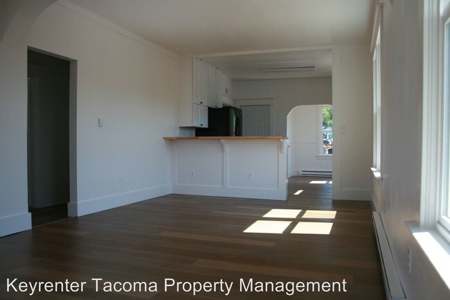 Building Photo - 3 br, 1 bath House - 6441 S Puget Sound Ave