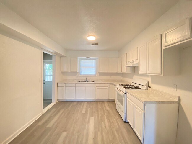 Foto del edificio - 3309 SW 19th St