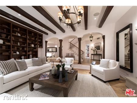 Building Photo - 9368 Flicker Way