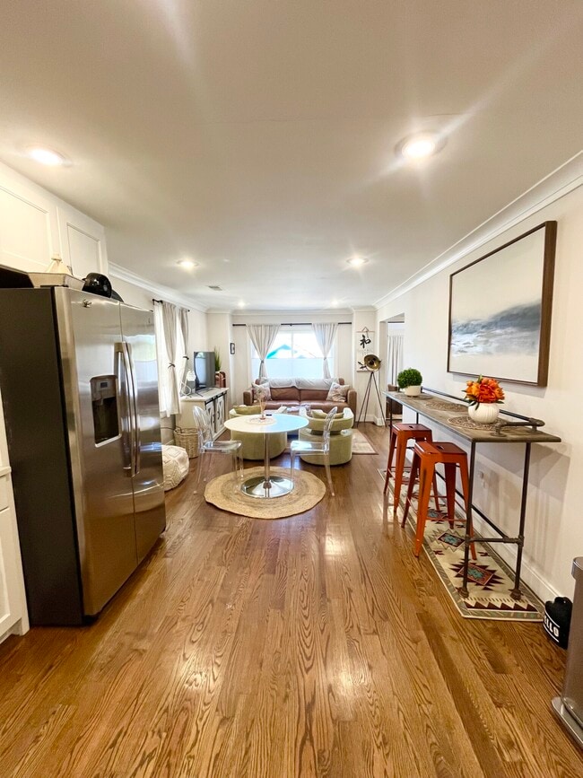Building Photo - 25 Rockledge St