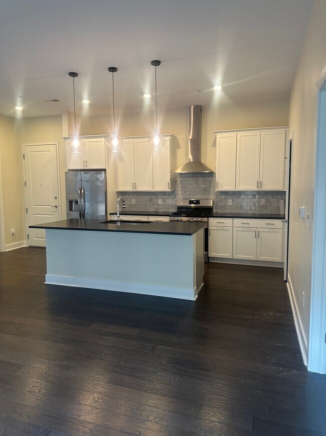 Foto del edificio - 6745 Longshore St