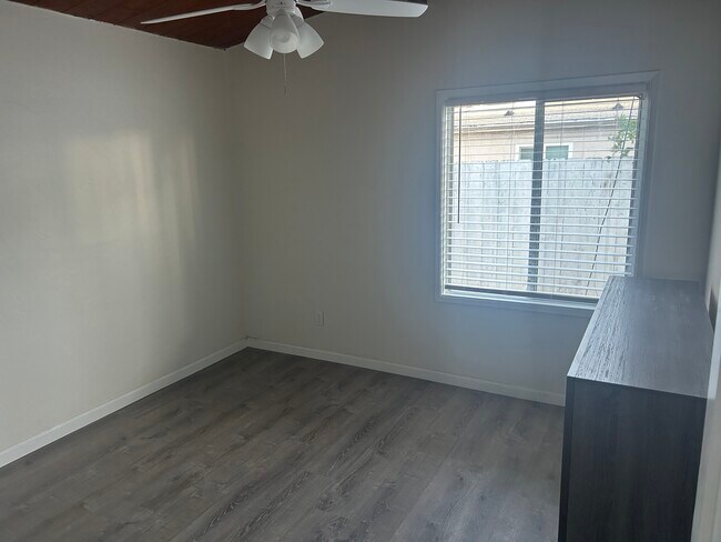 Foto del edificio - 4216 Bannock Ave