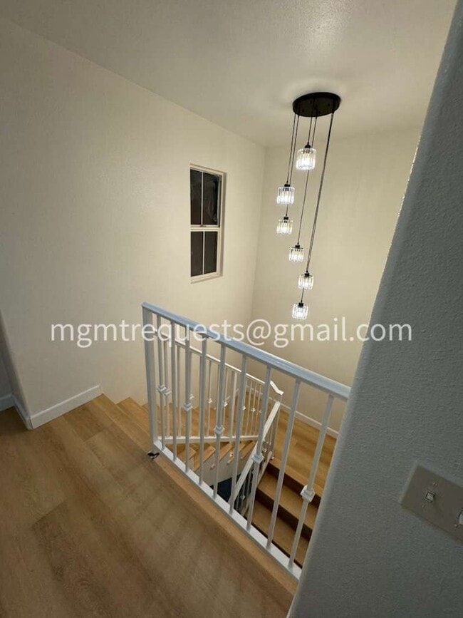 Building Photo - 11943 Olive St