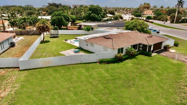 Foto del edificio - 4000 NW 3rd Ave