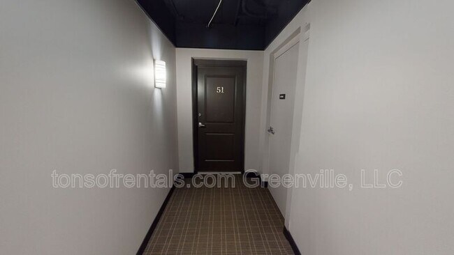 Foto del edificio - 100 E Washington St