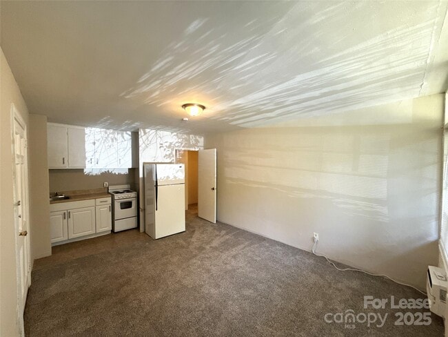 Foto del edificio - 2126 E 7th St