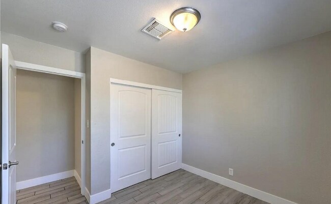 Foto del edificio - 4108 Montebello Ave