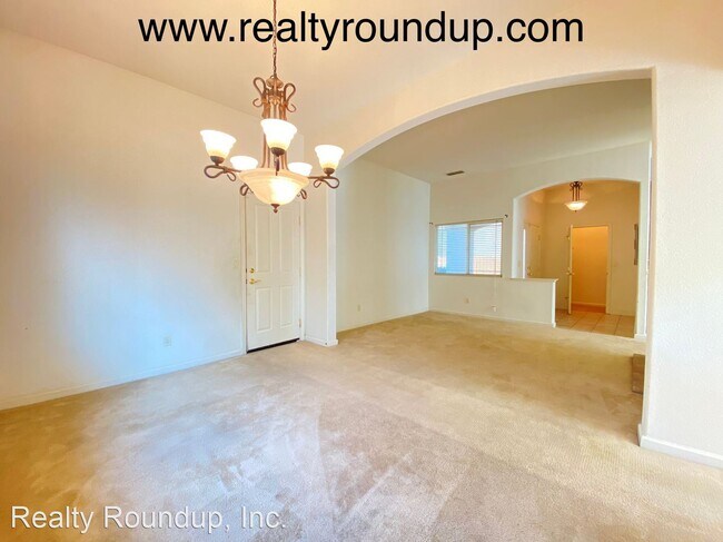 Building Photo - 4 br, 3 bath House - 9640 Spring Breeze Ct