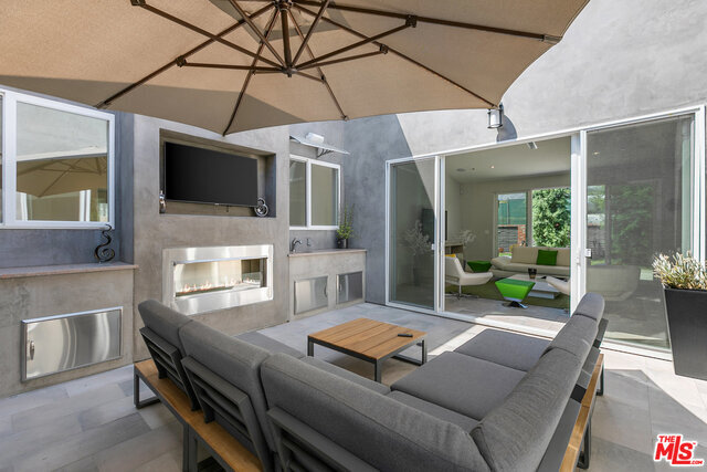 Building Photo - 3147 E Sierra Madre Blvd