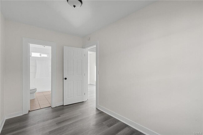 Foto del edificio - 5601 Fishburn Ave