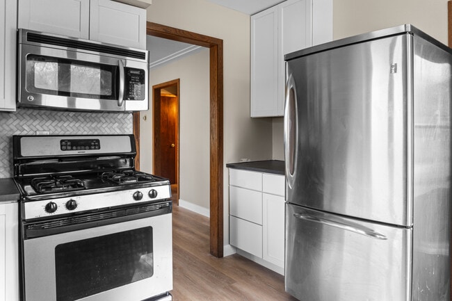 Kitchen - 4111 Lowry Ave N