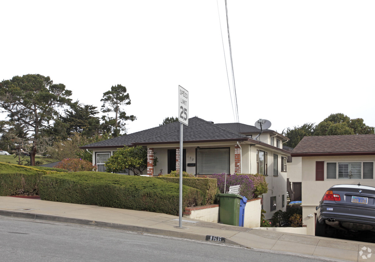 Building Photo - 172 Seeno St