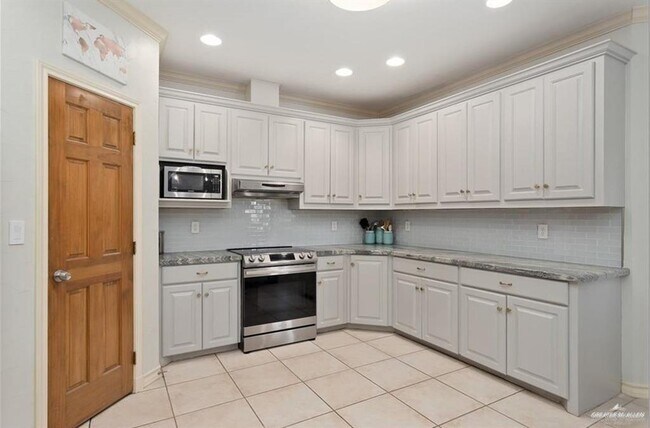 Building Photo - 13344 Borolo Dr