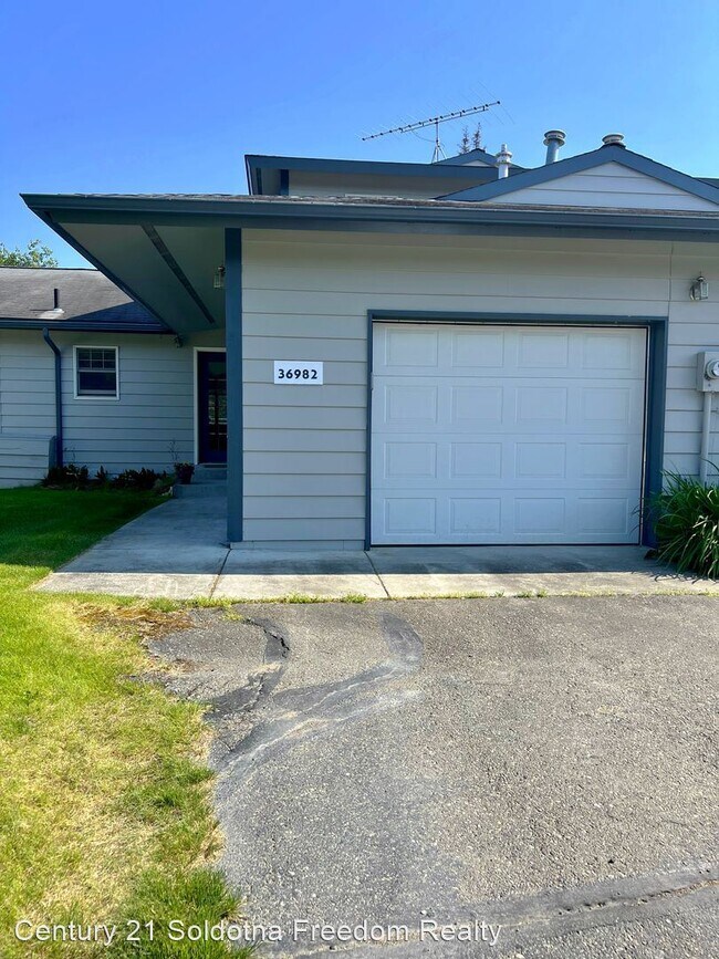 36982 Chinulna Ct, Kenai, AK 99611 House Rental in Kenai, AK