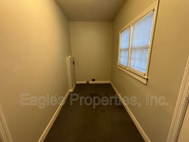 Building Photo - 1203 Edgerton St