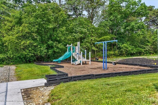 Building Photo - 1415 Waters Edge Dr