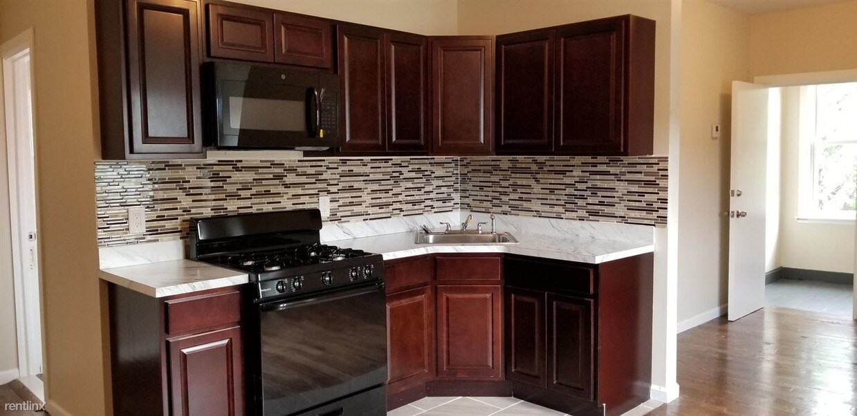 3 br, 1 bath - 464 Avon Ave Apt 3 - 3 br, 1 bath  - 464 Avon Ave Apt 3